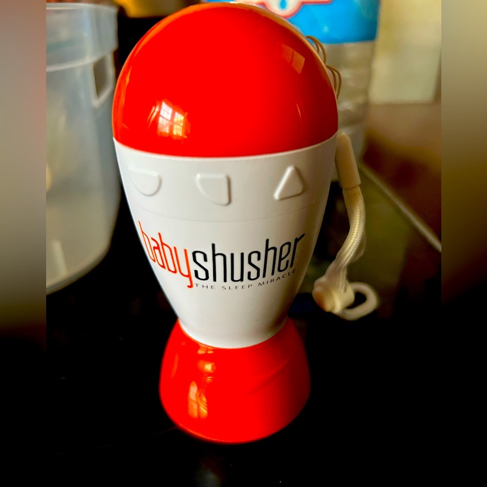 Baby shushing machine